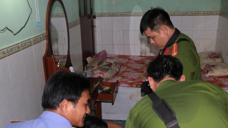 Cơ quan chức năng khám nghiệm hiện trường