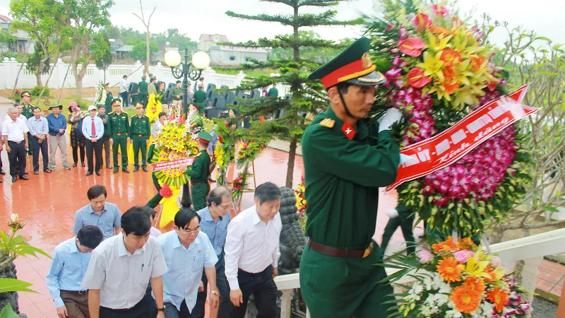 Kỷ niệm 50 năm ngày hy sinh 53 liệt sĩ tại cầu Nhe, tỉnh Hà Tĩnh 
