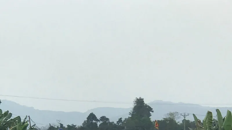 Lực lượng chức năng chốt chặn các ngã đường gần khu vực hiện trường