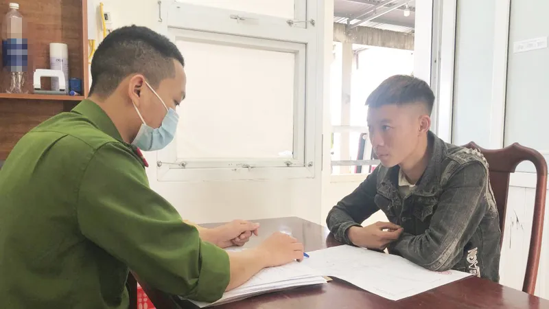 Lương Trường Giang tại cơ quan điều tra. Ảnh: Công an Hà Tĩnh cung cấp