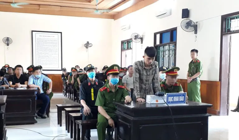 Bị cáo Phan Văn Dũng tại phiên tòa 