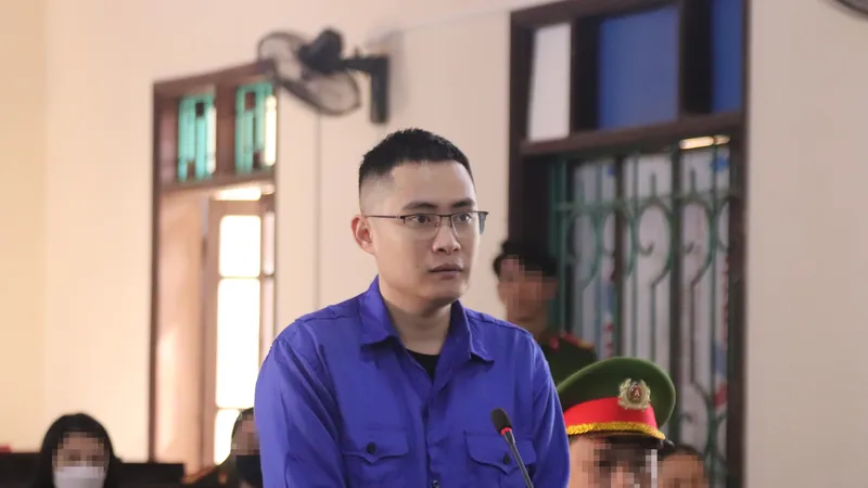 Bị cáo Trần Đức Hiếu tại phiên tòa xét xử 