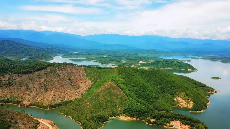 Vẻ đẹp thiên nhiên hoang sơ, kỳ vĩ ở Vườn Quốc gia Vũ Quang 