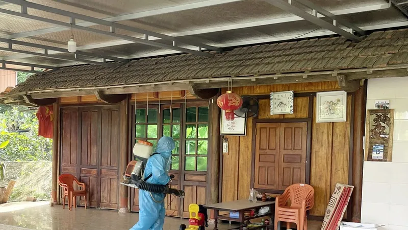 Lực lượng chức năng chủ động triển khai biện pháp phòng, chống dịch khi có trường hợp nghi ngờ 