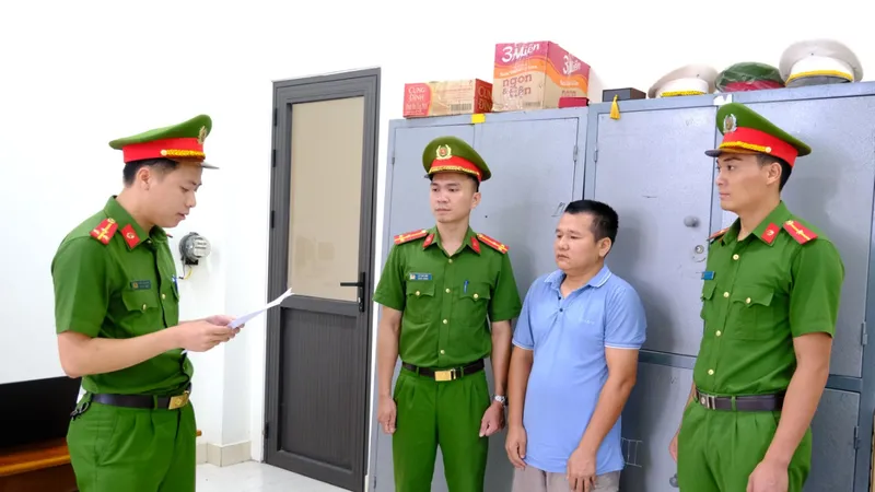 Cơ quan điều tra đọc quyết định khởi tố bị can Đỗ Khắc Hải 