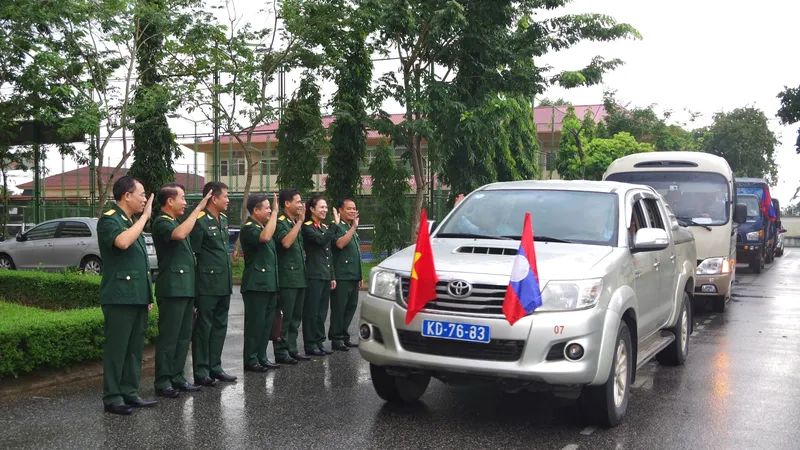 Cán bộ, nhân viên Đội Quy tập hài cốt liệt sĩ lên đường làm nhiệm vụ 