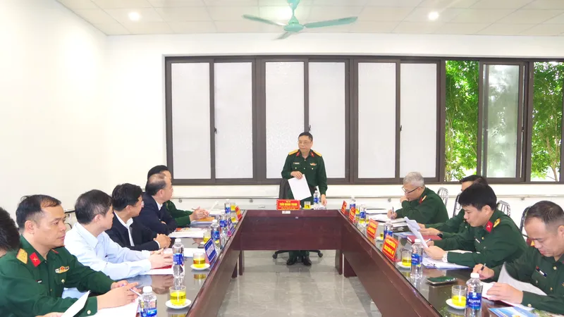 Quang cảnh buổi làm việc 