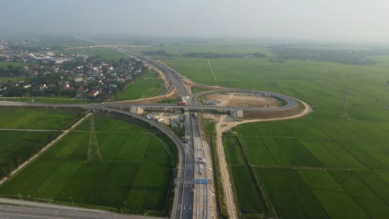 Dự án thành phần tuyến đường bộ cao tốc Bắc - Nam đoạn Bãi Vọt - Hàm Nghi đã hình thành 