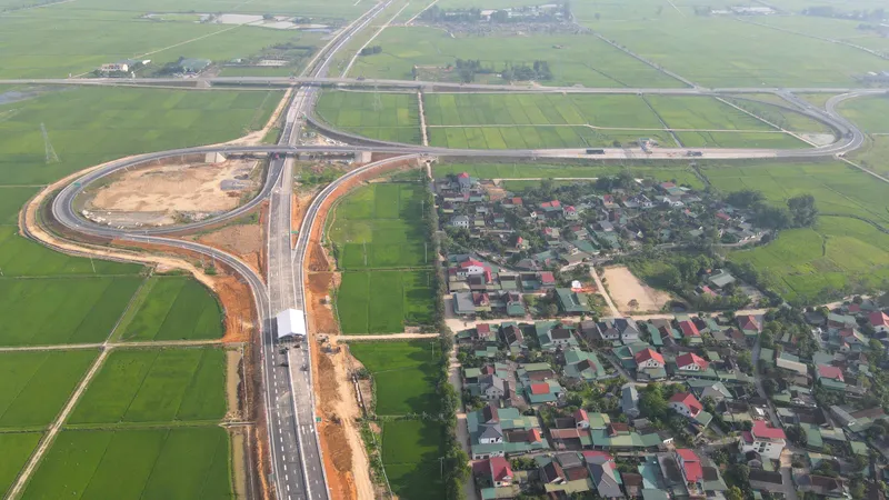 Dự án thành phần đường bộ cao tốc Bắc - Nam đoạn Bãi Vọt - Hàm Nghi 