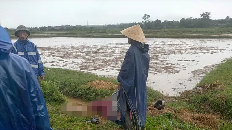 Đang gieo lúa trên đồng, một người đàn ông bị sét đánh tử vong 