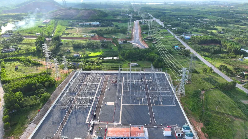 Toàn cảnh Trạm biến áp 220kV Vũng Áng và đường dây đấu nối 