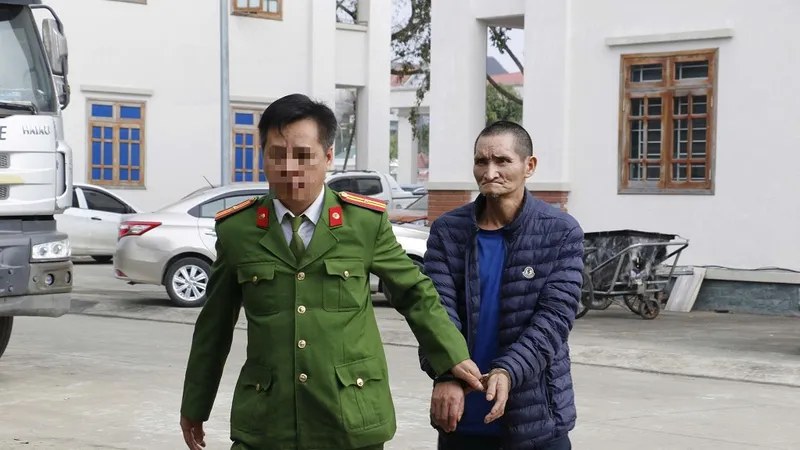 Sau hơn 20 năm lẩn trốn tại Lào, Thò Chá Xìa đã bị bắt giữ. Ảnh: Công an Nghệ An 