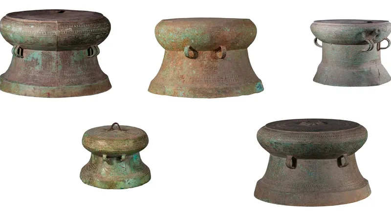 Sưu tập 5 trống đồng Làng Vạc - Bảo vật quốc gia