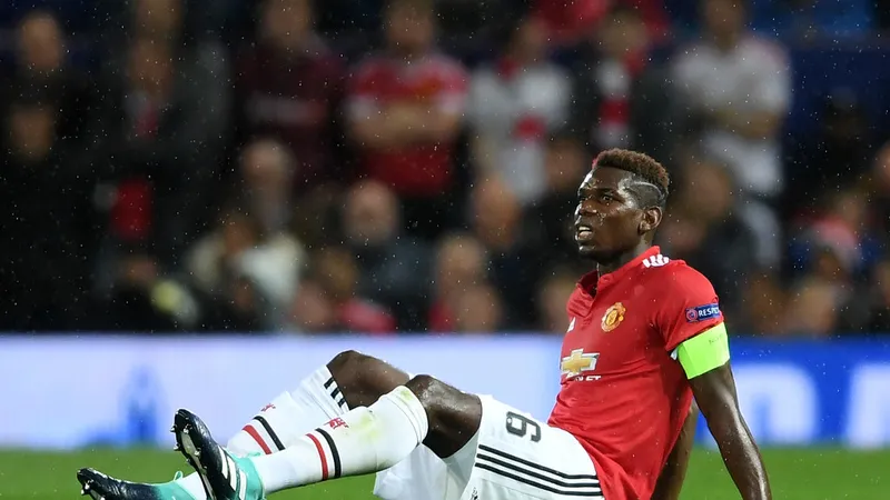 Paul Pogba đang hại mình vì quyết tâm không đúng chỗ. Ảnh: Getty Images