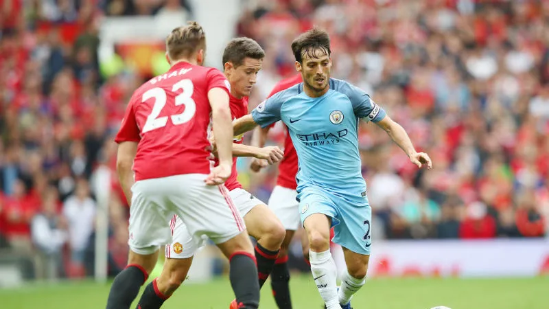 Hy vọng thời tiết không làm hỏng trận derby Manchester rất được chờ đợi này. Ảnh: Getty Images 