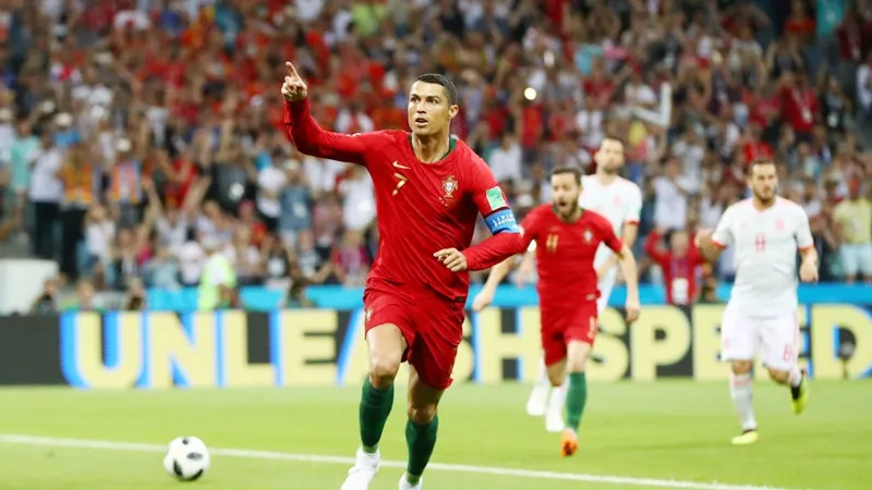 Ronaldo chói sáng giúp Bồ Đào Nha cầm hòa Tây Ban Nha. Ảnh Getty Images