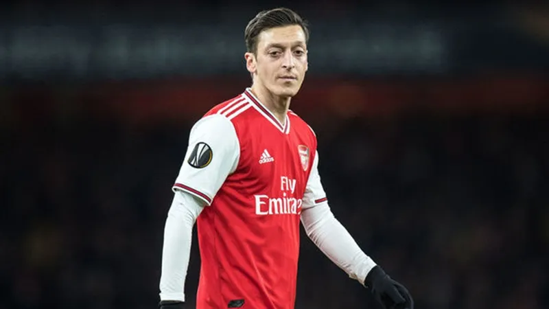 Mesut Oezil chỉ giảm lương khi biết chính xác về tổn thất của Arsenal. Ảnh: Getty Images 