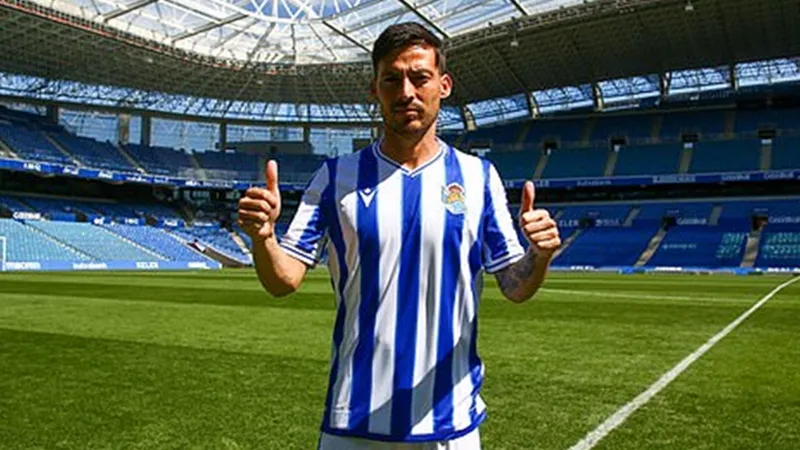 David Silva dương tính Covid-19 ngay sau khi ra mắt đội bóng mới Real Sociedad.