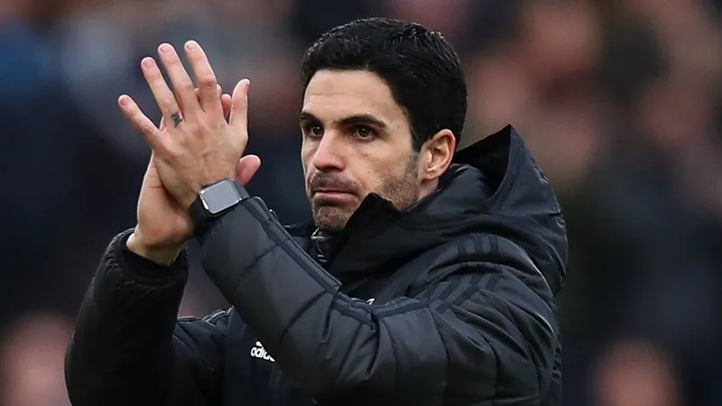 HLV Mikel Arteta sẽ phải trải qua thêm thời gian thử thách khác. Ảnh: Getty Images 