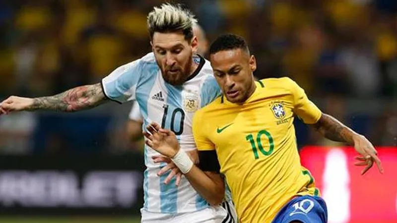 Người hâm mộ chờ đợi bởi màn so tài giữa Neymar và Lionel Messi.