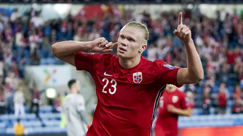Erling Haaland chấn thương khi tuyển Na Uy đang mong chờ anh nhất.