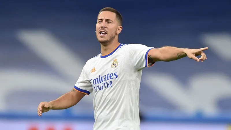 HLV Carlo Ancelotti một lần nữa không chắc chắn vị trí của Eden Hazard.