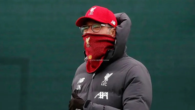 HLV Jurgen Klopp tin rằng thay vì yêu cầu hoãn giải thì các bên nên tiêm vắc-xin và tuân thủ các biện pháp bảo vệ.