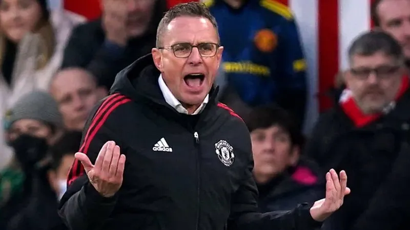 HLV Ralf Rangnick thừa nhận không giải quyết được những vấn đề ở sân Old Trafford.