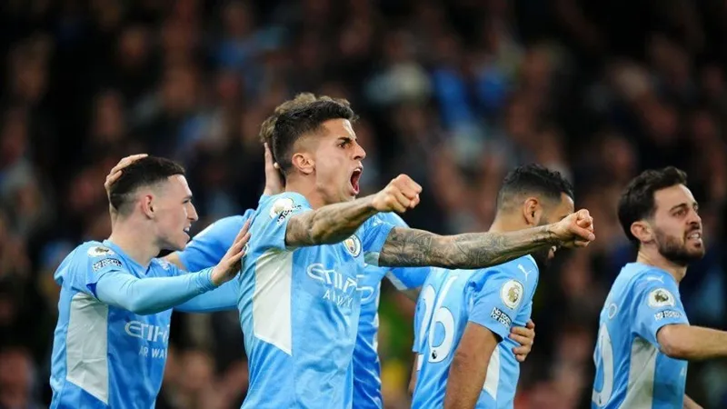 Man.City vẫn có những phản ứng đúng cách để giành lại ngôi đầu. Ảnh: Getty Images