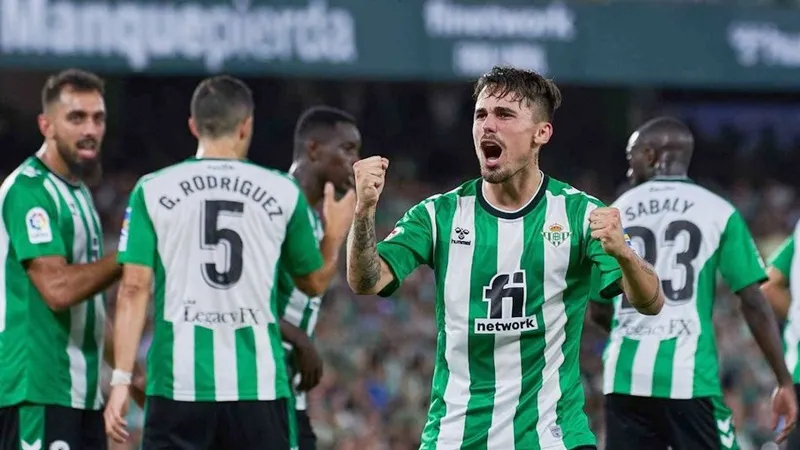 Real Betis tiếp tục thăng hoa dưới quyền cựu HLV Man.City là Manuel Pellegrini.