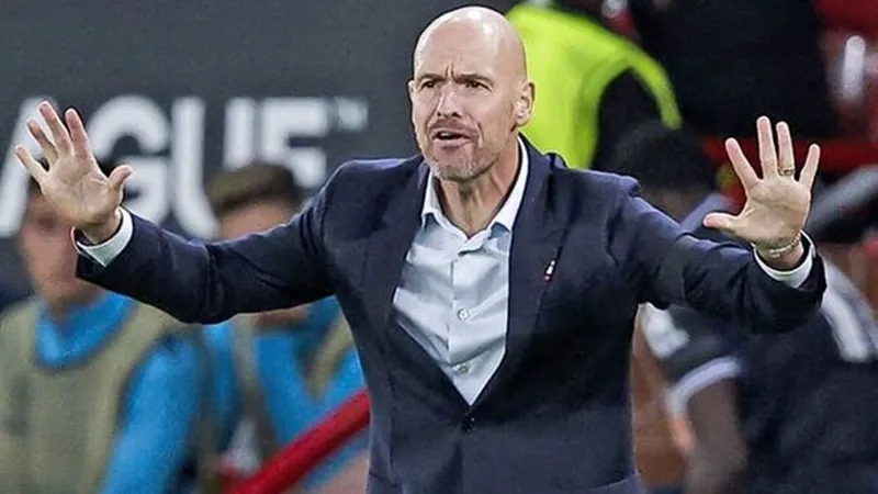 HLV Erik ten Hag thừa nhận ông “thực sự mất kiên nhẫn”. Ảnh: Getty Images 