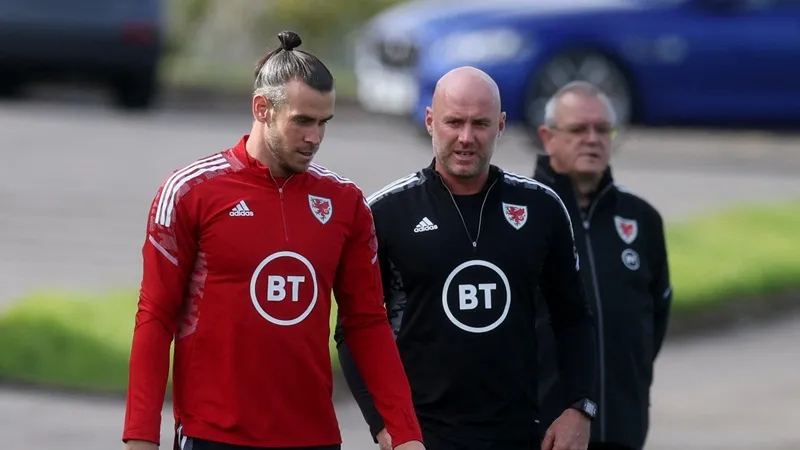 HLV Robert Page đặt rất nhiều nhiềm tin vào người đội trưởng Gareth Bale.