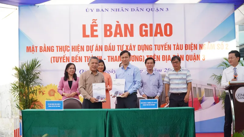 Quận 3 bàn giao 57 mặt bằng cho dự án Metro số 2