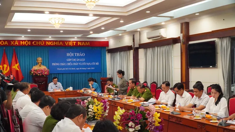 Hội thảo góp ý dự án Luật Phòng cháy, chữa cháy và cứu nạn, cứu hộ chiều 6-5. Ảnh: THÀNH CHUNG