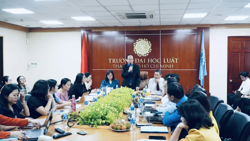 Hội thảo khoa học "Pháp luật về xử lý kỷ luật cán bộ, công chức ở Việt Nam hiện nay" của Trường ĐH Luật TPHCM thu hút nhiều chuyên gia tham dự