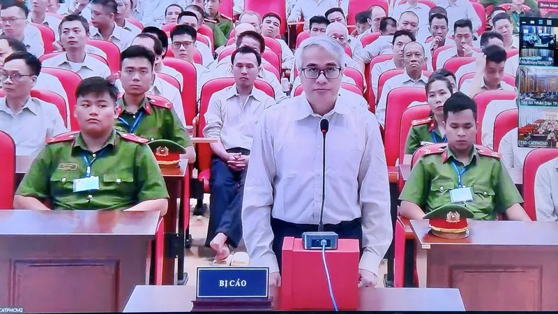 Xét xử "đại án" Cục Đăng kiểm Việt Nam: Giám đốc trung tâm đăng kiểm khai “nhận hối lộ nhưng không hưởng lợi”