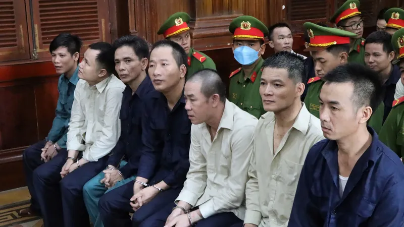 Các bị cáo trong vụ án khai thác cát trái phép trên biển Cồn Ngựa, huyện Cần Giờ, TPHCM