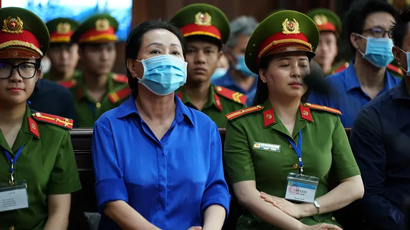 Bà Trương Mỹ Lan muốn khắc phục thiệt hại nhưng chưa thể hiện bằng thực tế