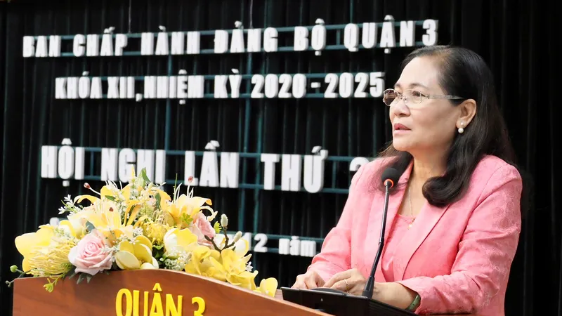 Đồng chí Nguyễn Thị Lệ, Phó Bí thư Thành ủy, Chủ tịch HĐND TPHCM phát biểu tại hội nghị Ban Chấp hành Đảng bộ quận 3 lần thứ 29. Ảnh: HOÀNG HÙNG