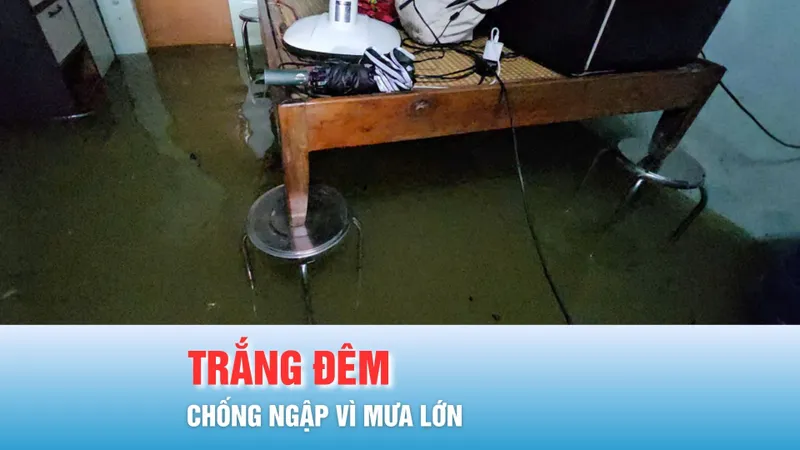 Podcast bản tin trưa 24-10: Nước dâng cao, nhiều dãy nhà ở Huế ngập trong nước