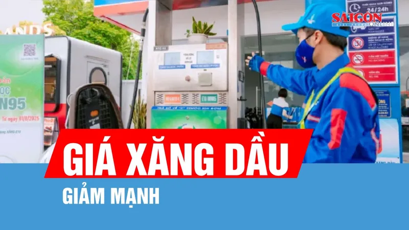 Xăng RON95-III giảm gần 4.000 đồng/lít 