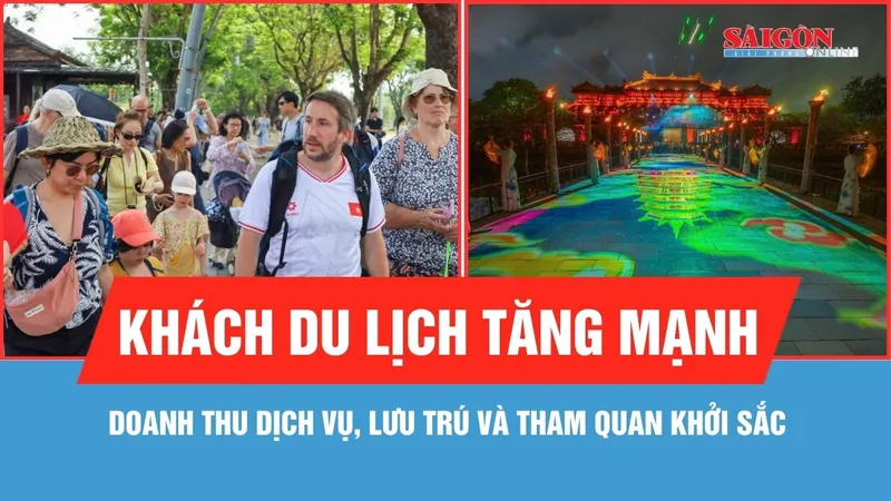 Khách du lịch tăng mạnh trong dịp lễ