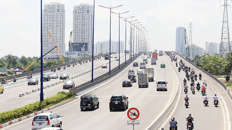 Cầu Sài Gòn 2 - một trong những dự án hạ tầng giao thông được HFIC hỗ trợ vốn vay Ảnh: NGỌC CHÂU