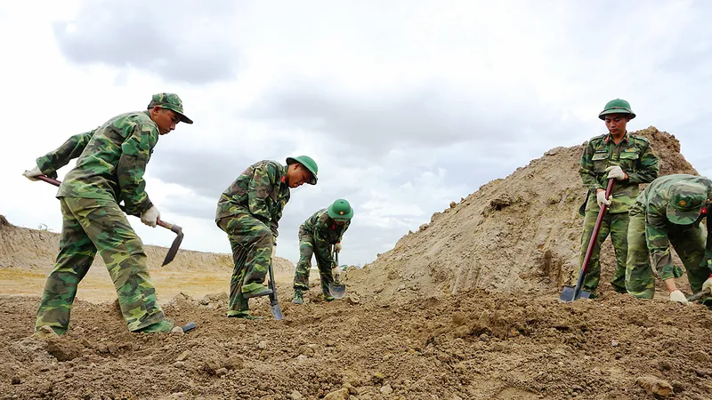 Tìm kiếm, quy tập hài cốt liệt sĩ trong trận đánh Tết Mậu Thân 1968 tại khu vực sân bay Tân Sơn Nhất