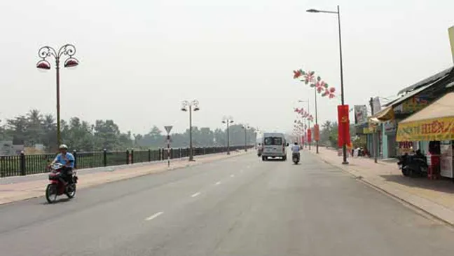 Giảm 1/3 cán bộ công chức - Cách làm hay của Thuận An