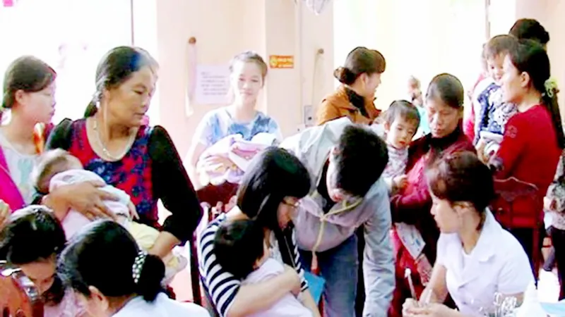 Tiêm ngừa đầy đủ để phòng tránh dịch bệnh ở trẻ em