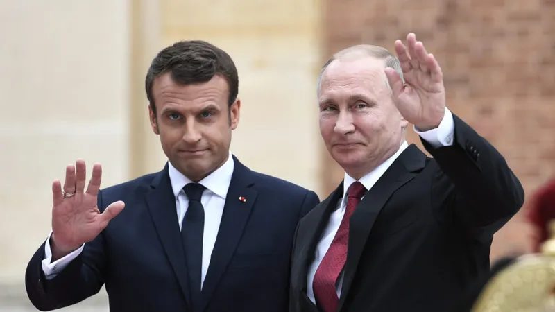 Tổng thống Nga Vladimir Putin và Tổng thống Pháp Emmanuel Macron cùng tham gia SPIEF 2018