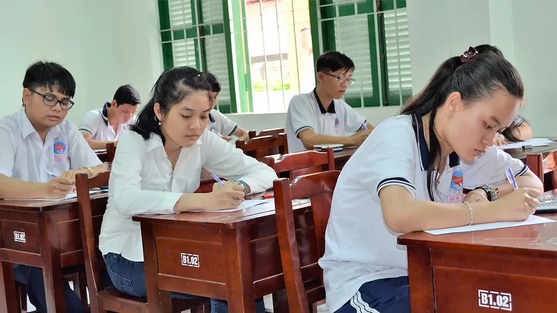Thí sinh dự thi THPT quốc gia năm 2018 Ảnh: HOÀNG HÙNG