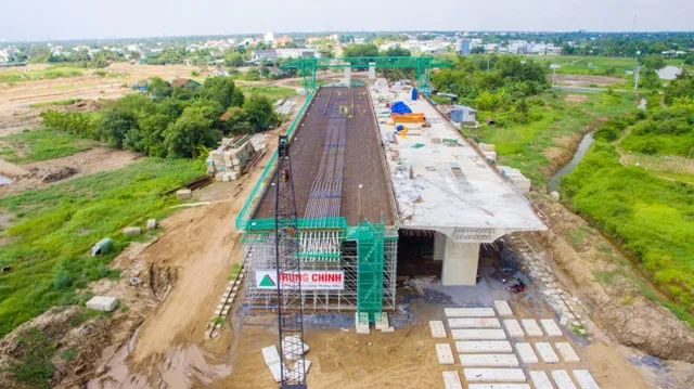 Nhiều dự án giao thông chậm tiến độ do vướng giải phóng mặt bằng
