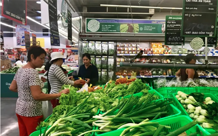 Siêu thị MM giảm giá tới 50% và kiểm soát chặt an toàn thực phẩm dịp lễ 2-9
